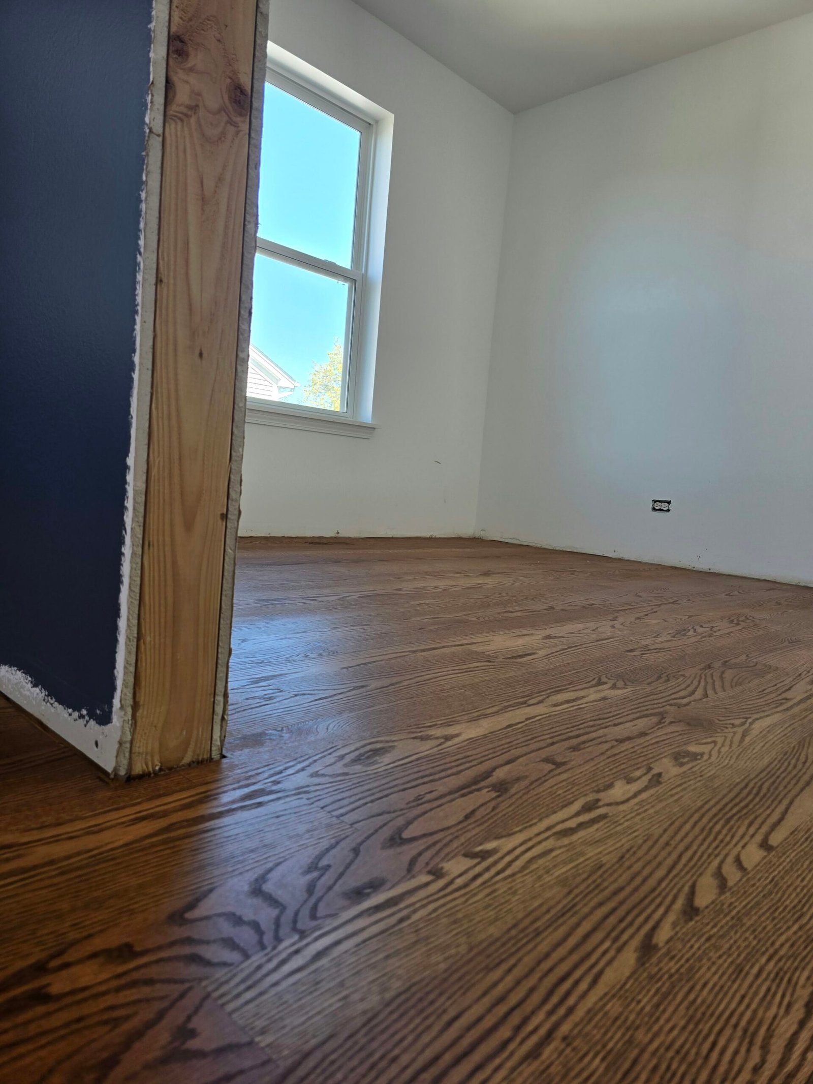 Hardwood floor refinishing in Evanston with Bona Provincial stain